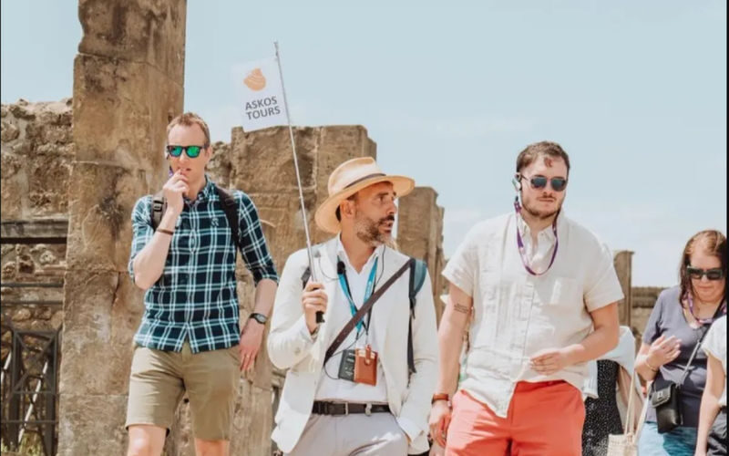 Pompeii and Mount Vesuvius Full-Day Small Group Tour - Key points to know