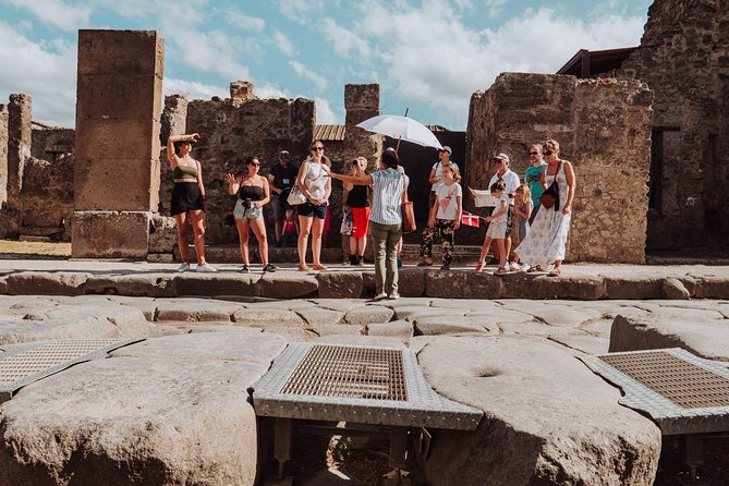 Pompeii and Mount Vesuvius Small Group Tour - Pompeii and Vesuvius Tours