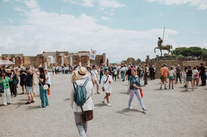 Pompeii and Oplontis: Small Group Tour With an Archaeologist - Skip-the-Line Access