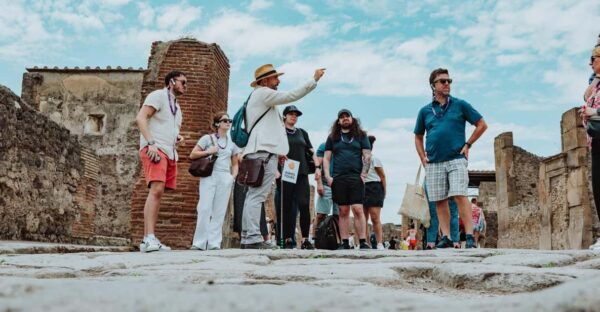 Pompeii and Oplontis: Small Group Tour With an Archaeologist - Meeting Point Details