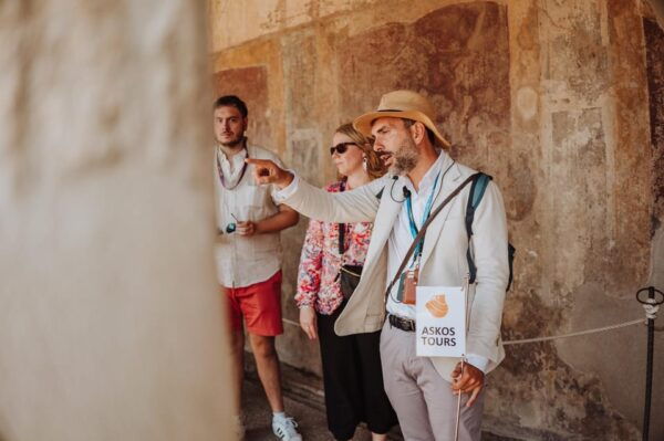 Pompeii and Oplontis: Small Group Tour With an Archaeologist - Customer Feedback and Reviews