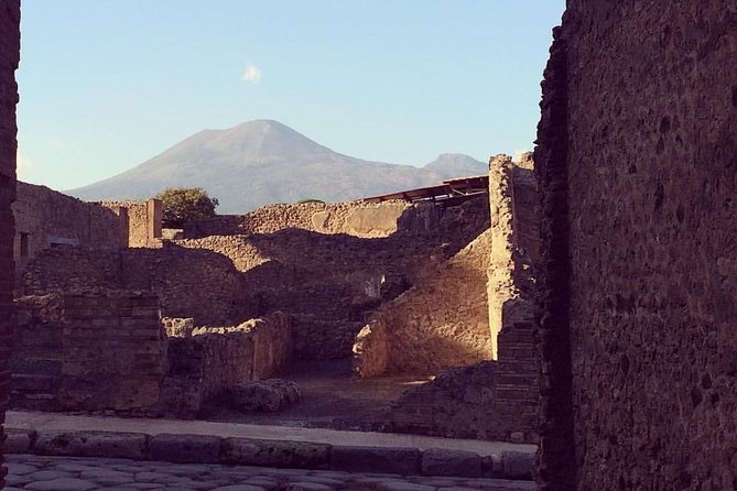Pompeii at Sunset: the Golden Hour With Your Local Archaeologist - Itinerary Details