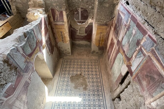 Pompeii at Sunset: the Golden Hour With Your Local Archaeologist - Accessibility and Special Considerations