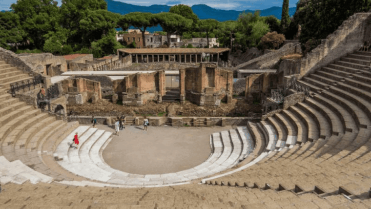 Pompeii Audioguide - Travelmate App for Your Smartphone - Earphones Recommended for Enhanced Listening