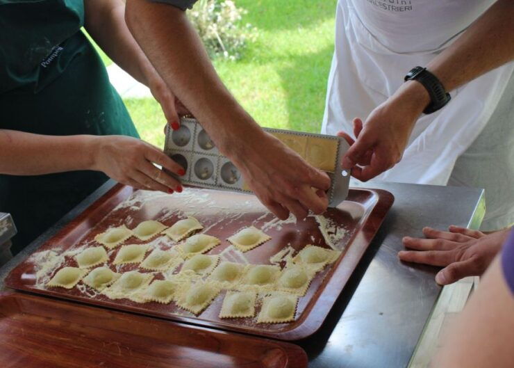 Pompeii & Cooking Class W/A Mama - Good To Know