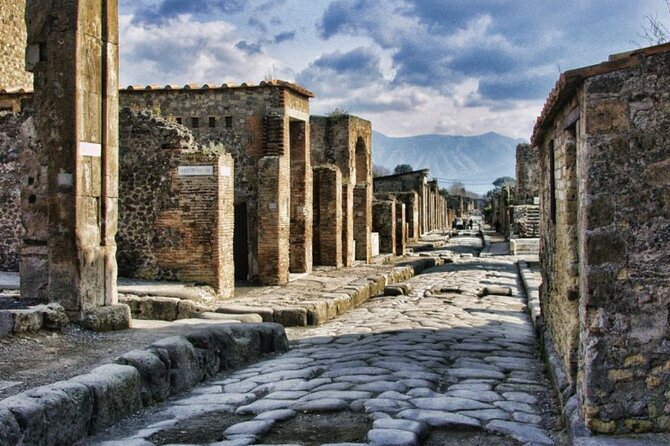 Pompeii: Entry Ticket With Digital Audio Guide - Reviews and Directions
