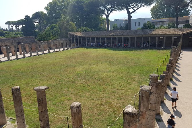 Pompeii Excavation Tour Visiting Naples, Full Day From Rome - Meeting and Pickup Information