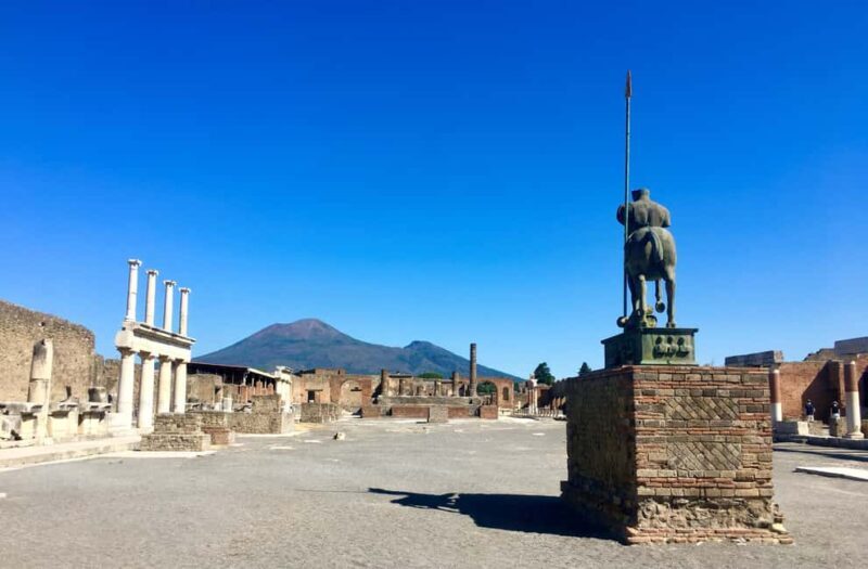 Pompeii: experience with a real archaeologist in a small group - Good To Know