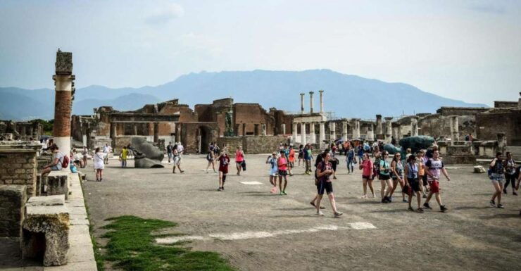 Pompeii: Group Tour With an Archeologist Guide - Booking Details