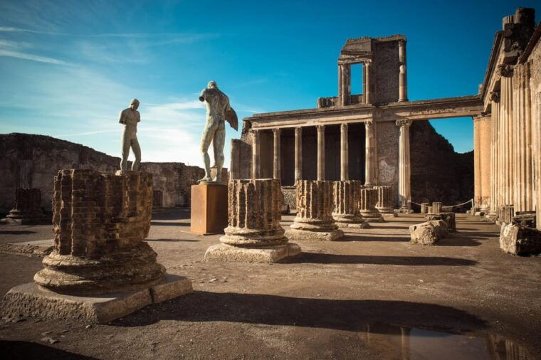 Pompeii: Group Tour With Guide - Itinerary Highlights