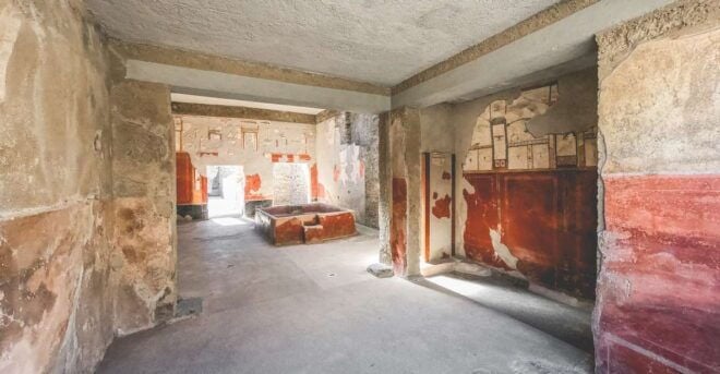 Pompeii: Guided Day Trip to Ruins and 2 Wineries Visits - Wine Tasting Experience