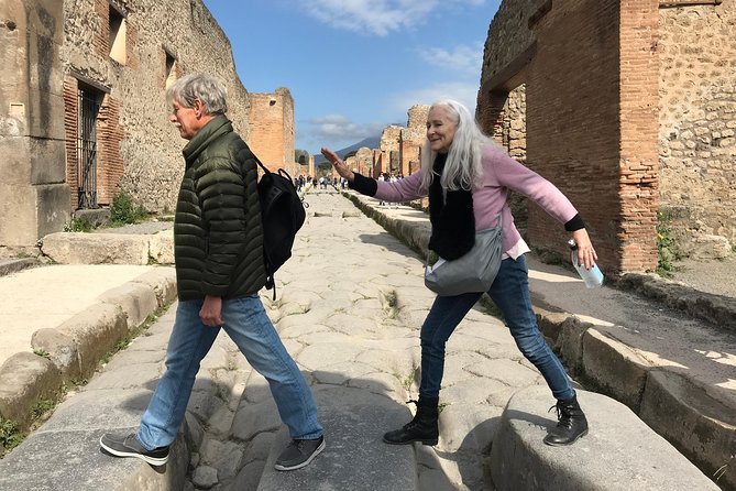 Pompeii Guided Tour & Horse Riding on Vesuvius With Wine Tasting - Inclusions and Experiences