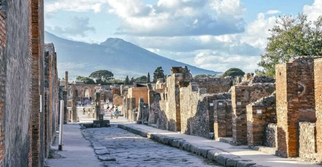 Pompeii: Guided Tour of the Excavations With an Expert Guide - Itinerary