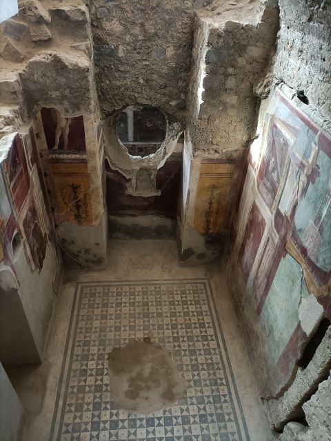 Pompeii Guided Tour & Visit at Paestum Site - Itinerary