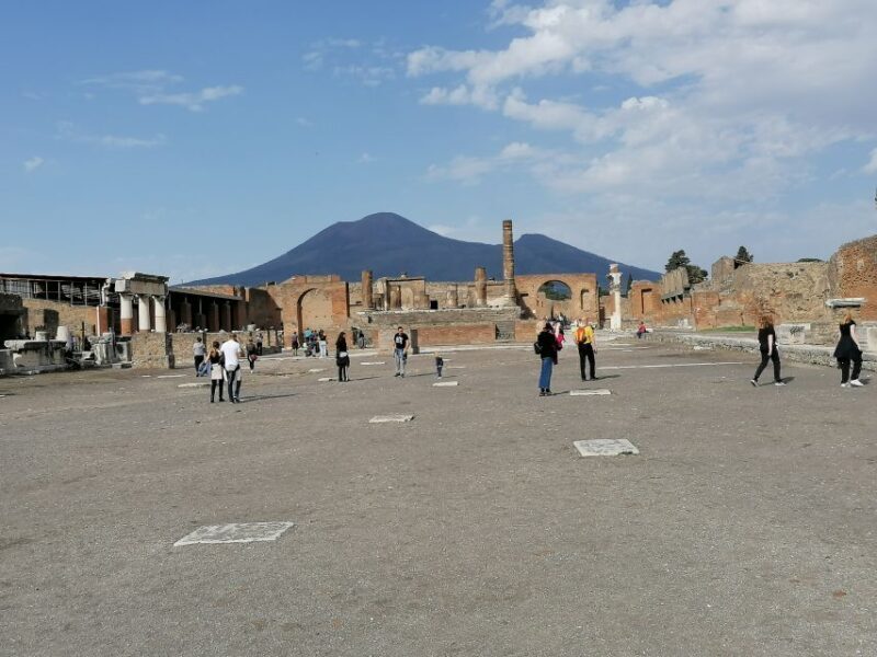 Pompeii: Guided Tour with Archaeologist with max. 12 People - Pompeii: Guided Tour with Archaeologist with Max. 12 People