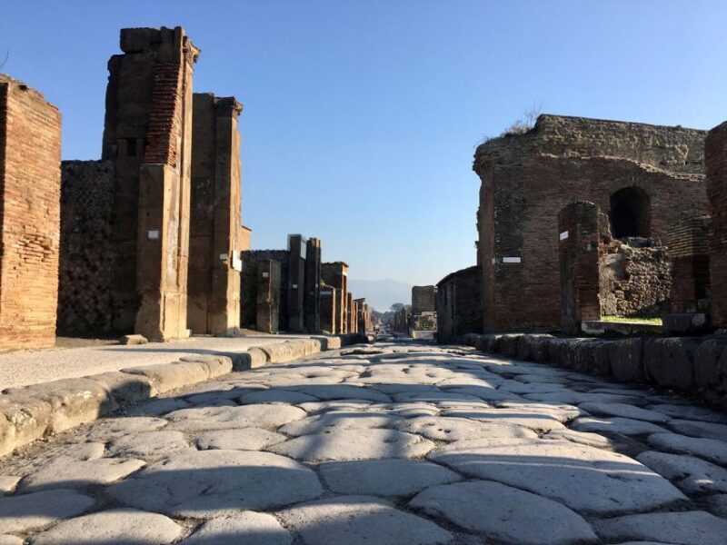 Pompeii: Guided Tour with Archaeologist with max. 12 People - Who Will Love This Tour?
