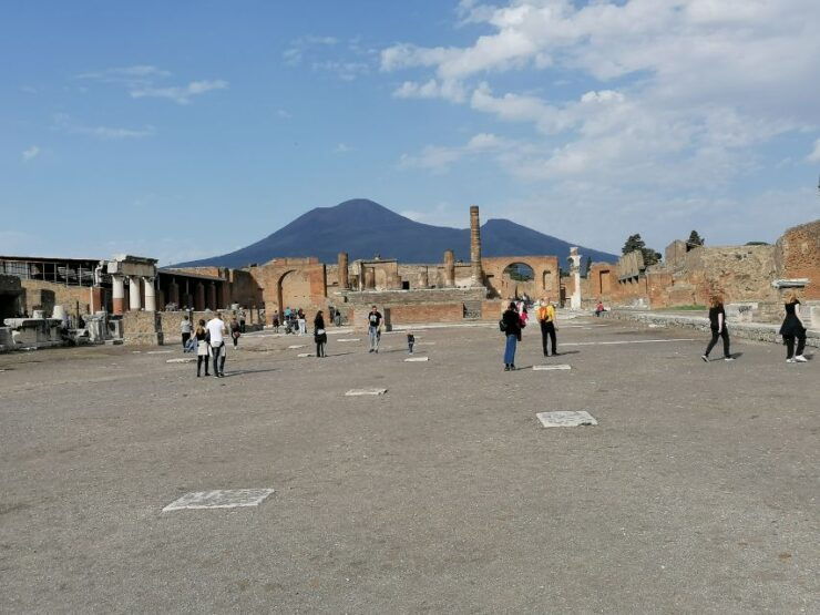 Pompeii: Guided Tour With Archaeologist With Max. 12 People - Booking Details