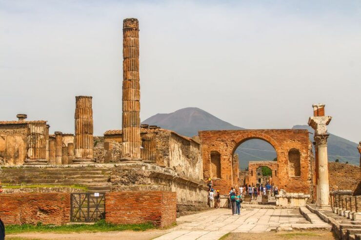 Pompeii: Guided Tour With Skip-The-Line Entry Ticket - Tour Duration and Entry Information