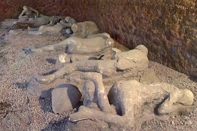 Pompeii Guided Walking Tour With Included Entrance at Pompeii Ruins - Overview