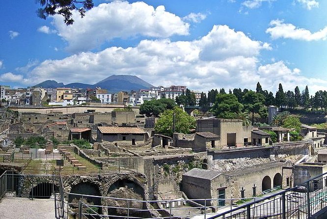 Pompeii & Herculaneum Day Trip From Naples - Recommended Itinerary and Chaotic Experience