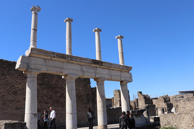 Pompeii Highlights: Small Group Tour With Priority Access - Tour Overview
