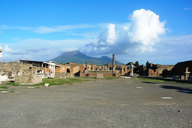 Pompeii: Living With the Volcano - The Sum Up