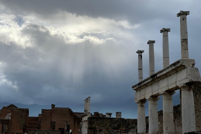 Pompeii & Naples: Full Day Tour With Your Local Guide - Reviews and Ratings