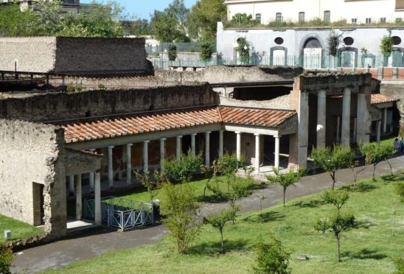 Pompeii: Oplontis Small Group Tour with an Archaeologist - FAQs