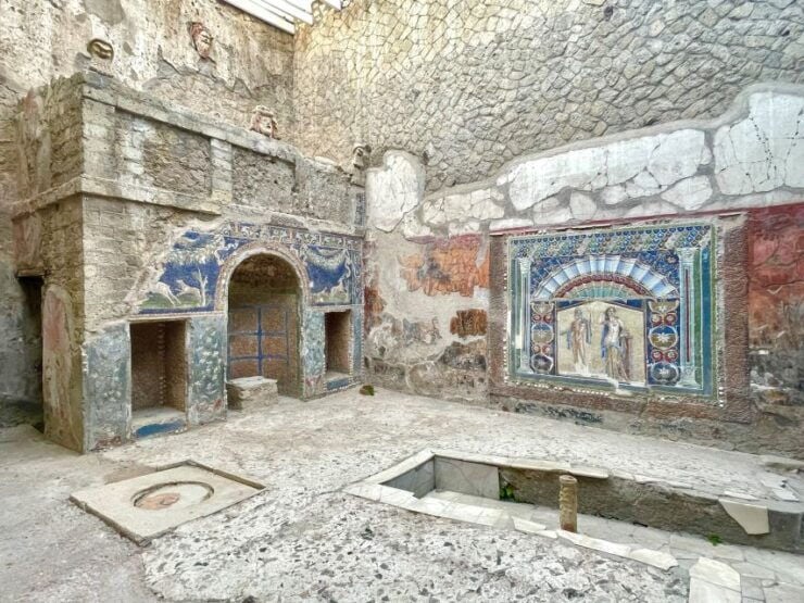 Pompeii: Pompeii & Herculaneum Private Guided Tour - Experience