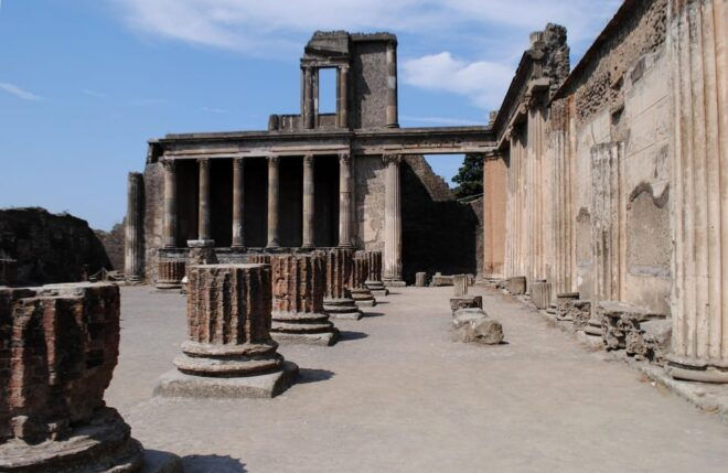 Pompeii - Private Historic Walking Tour - Exploring Pompeiis History
