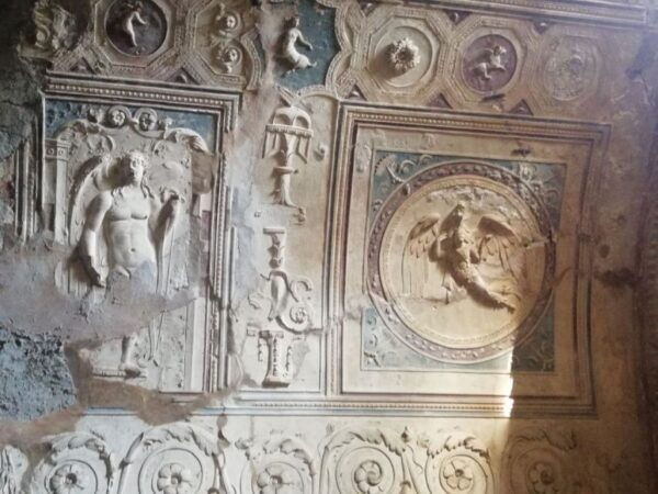 Pompeii: Private Tour With Local Guide Michele Arpa - What to Bring