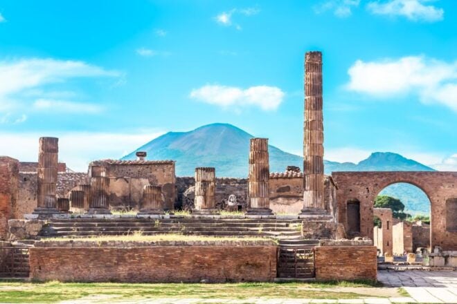 Pompeii: Ruins Private Tour With Skip-The-Line Entry - Select Participants and Date