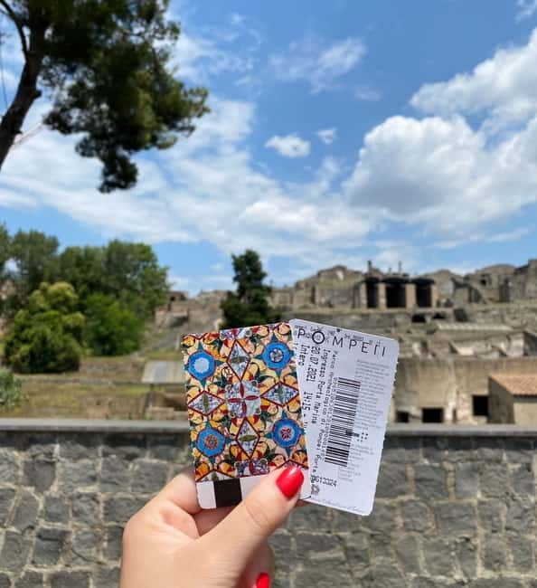 Pompeii: Skip the Line Entry Ticket (art) with Book - Discover Pompeii: Skip the Line Entry Ticket (art) with Book – A Practical Guide