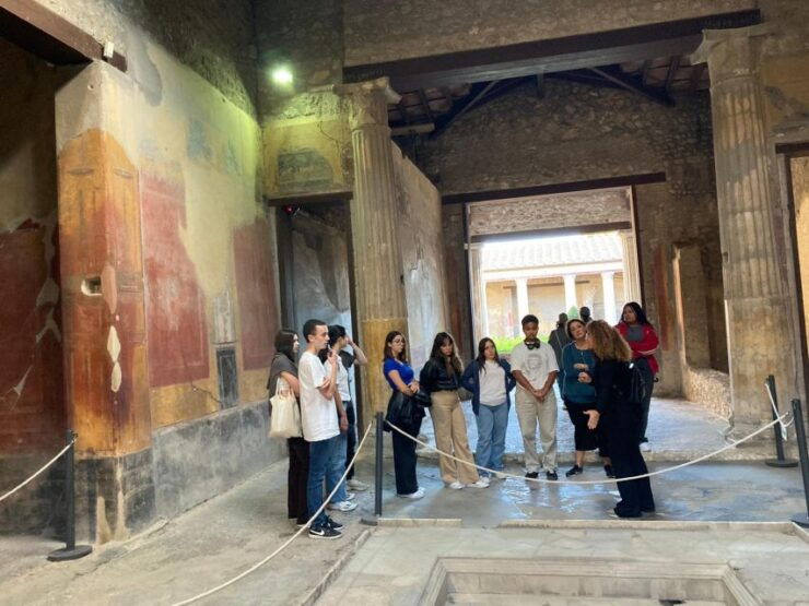 Pompeii: Skip-The-Line Private Tour With Archaeologist Guide - Benefits of Priority Entrance