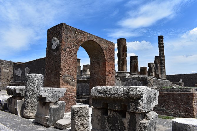 Pompeii Skip-The-Line Small Group Tour With Archaeologist Guide - Frequently Asked Questions