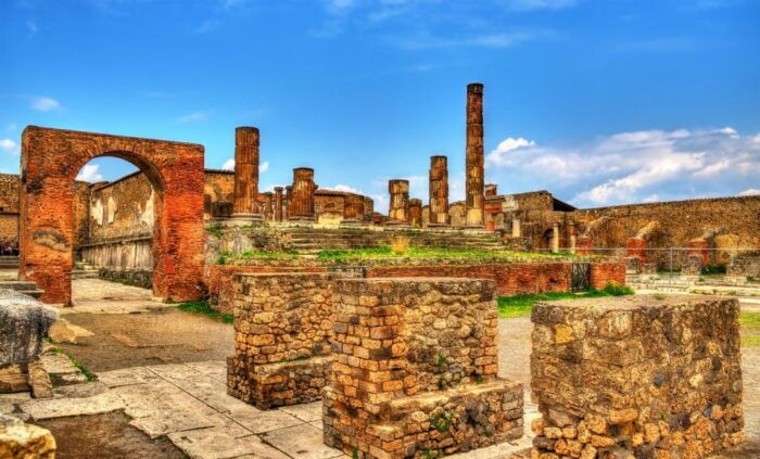 Pompeii Skip the Line Ticket+Transfer From Naples - Tips for Exploring Pompeii