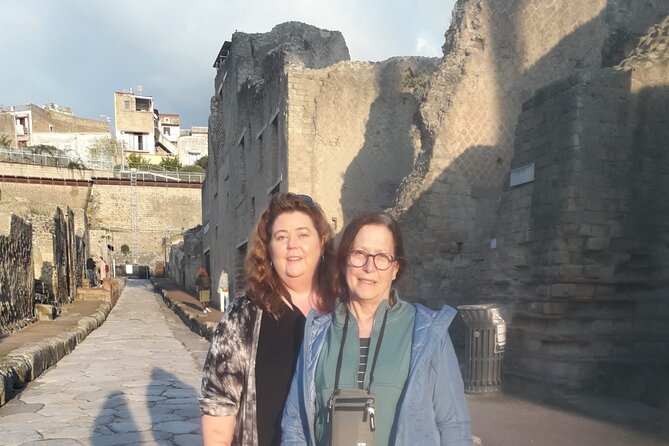 Pompeii SkipTheLine 3 Hours Tour - Meeting and Pickup