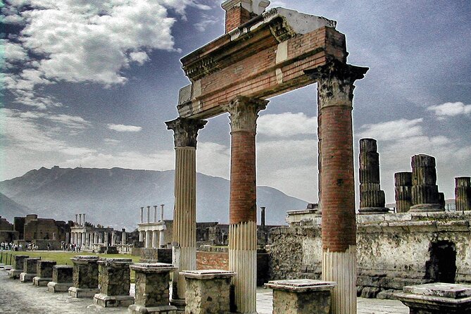Pompeii SkipTheLine 3 Hours Tour - The Sum Up