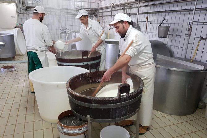 Pompeii Skiptheline and Mt Vesuvius With Lunch&Winetasting From Rome - Panoramic Drive Through Italian Countryside