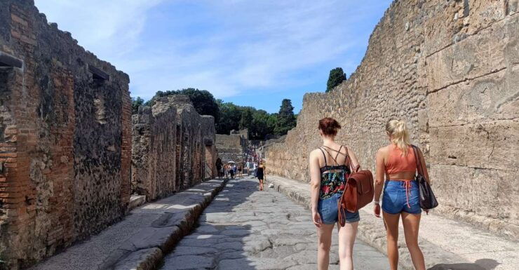 Pompeii: Small-Group Guided Tour With Skip-The-Line Entry - Good To Know