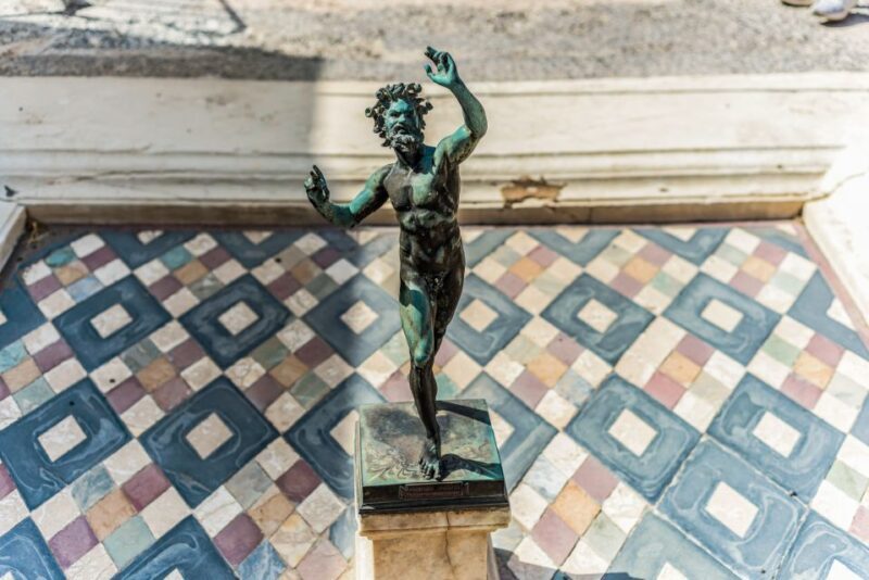 Pompeii: Small Group Tour with an Archaeologist - Welcome to Pompeii: An Ancient City Frozen in Time