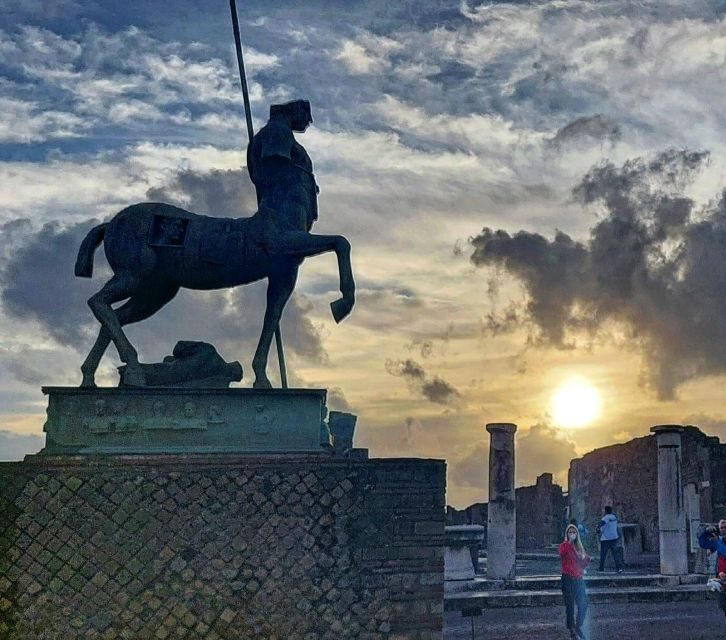 Pompeii Sunset tour for small group - Practical Tips for Your Pompeii Sunset Tour