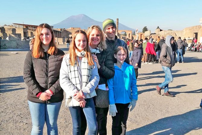 Pompeii Tour for Kids & Families With Specialist Guide & Skip the Line Tickets - Specialist Guide With Skip-The-Line Tickets
