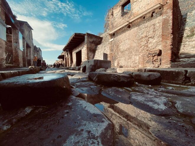 Pompeii: Tour in Neapolitan Language - Additional Information in Neapolitan Language