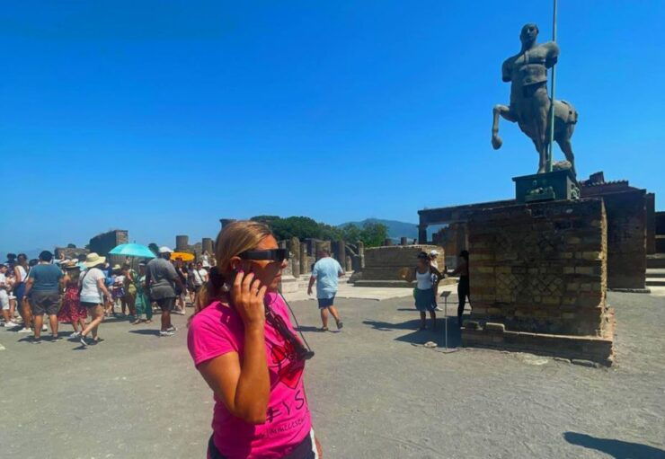 Pompeii: Tour With Augmented Reality and Lucullian Lunch - Meeting Point and VR Experience