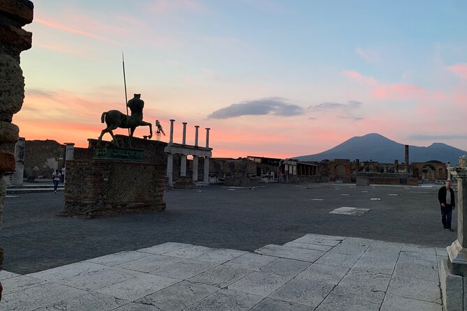 Pompeii Tour With LOCAL GUIDE and SKIP the LINE Entrance - Benefits and Guarantees