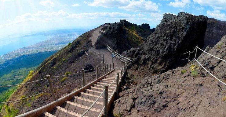 Pompeii: Transfer to Mount Vesuvius Crater With Ticket - Experience and Exploration