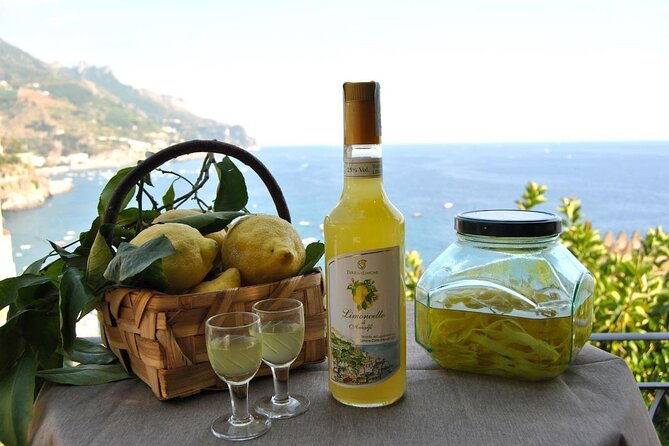 Pompeii Vesuvius and Sorrento up to 8ppl "Price for Vehicle" - Inclusions and Exclusions