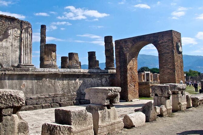 Pompeii, Vesuvius & Wine Tasting - Indulge in Wine Tasting Delights