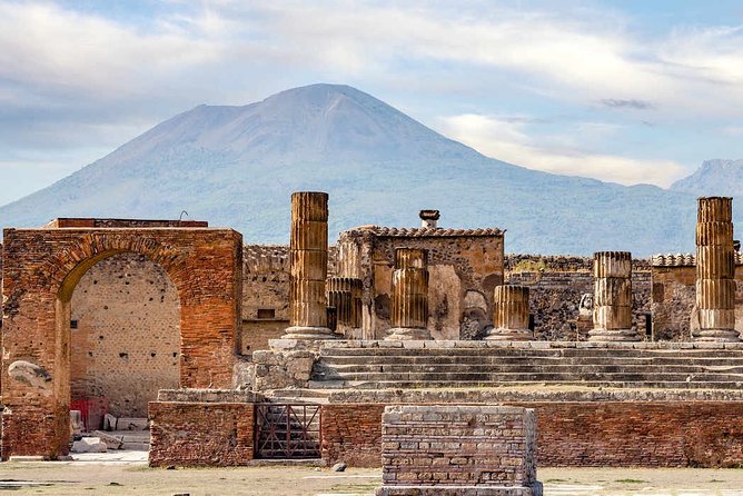 Pompeii, Vesuvius & Wine Tasting - Witness the Power of Mount Vesuvius